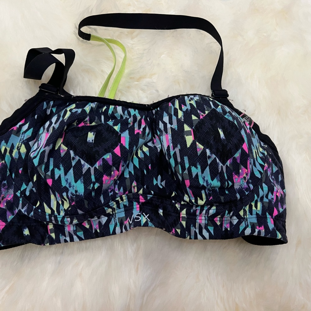 VS Sports Bras
